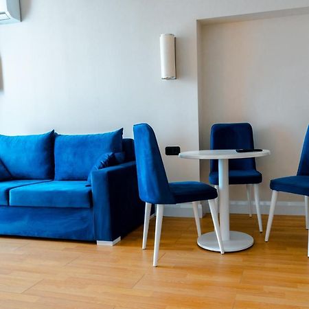 Orbi City - Aparthotel Near The Beach Batumi Bagian luar foto
