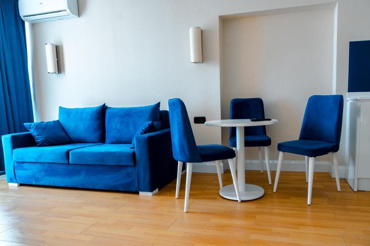 Orbi City - Aparthotel Near The Beach Batumi Bagian luar foto