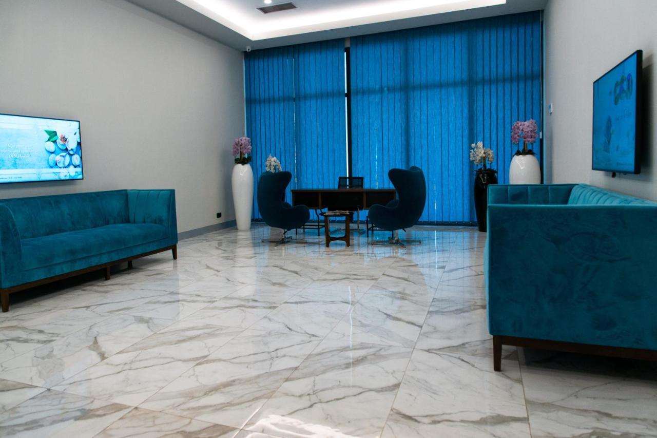 Orbi City - Aparthotel Near The Beach Batumi Bagian luar foto